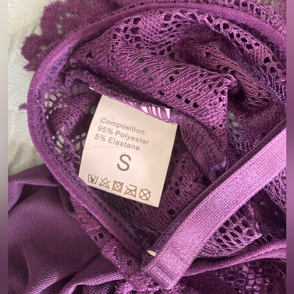 NEW Women’s Dark Violet Scallop Trim Floral Lace Teddy - Picture 6 of 8